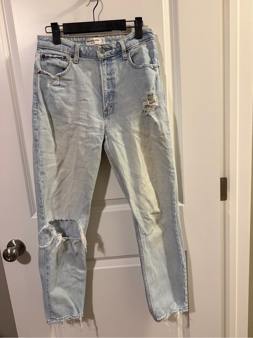 Abercrombie & Fitch Light Blue The Mom High Rise